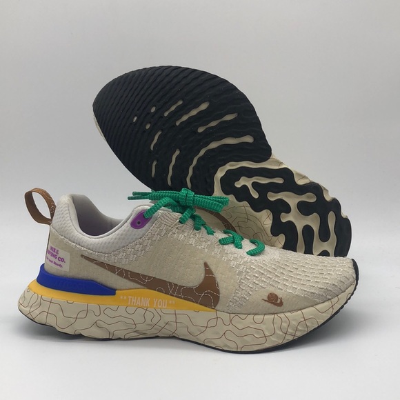 tan nike react